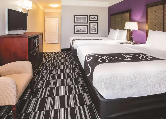 Baymont By Wyndham Dallas South-Desoto