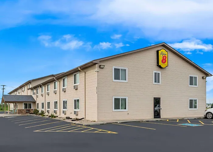 Super 8 By Wyndham Council Bluffs Ia Omaha Ne Area