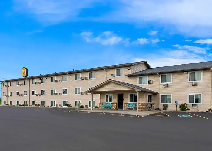 Super 8 By Wyndham Council Bluffs Ia Omaha Ne Area
