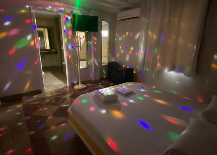 L'amour Motel