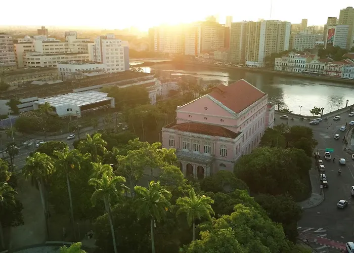 Hotel de 3 estrelas: Rede Andrade Vela Branca