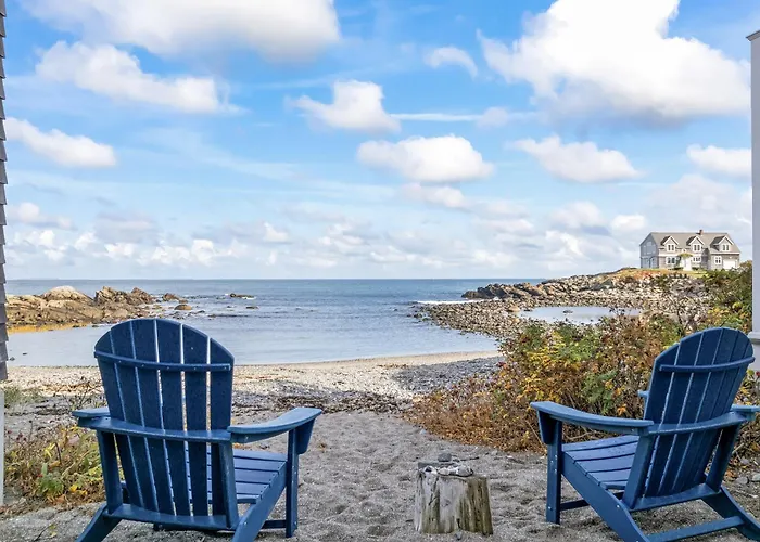 Private villas Perkins Cove Oceanfront Cottage
