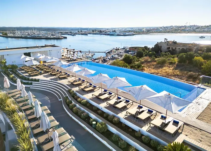  Jupiter Marina - Couples & Spa (Adults Only)