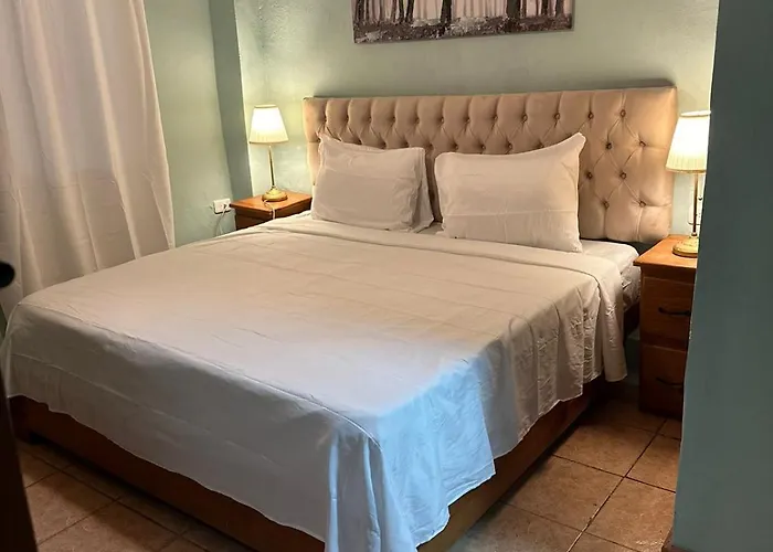 El Cayuco Restaurant Apart Hotel