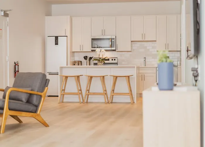 Governors Village - 1,2,3 & 4 Bedroom Apartments On Seven Mile Beach Corridor