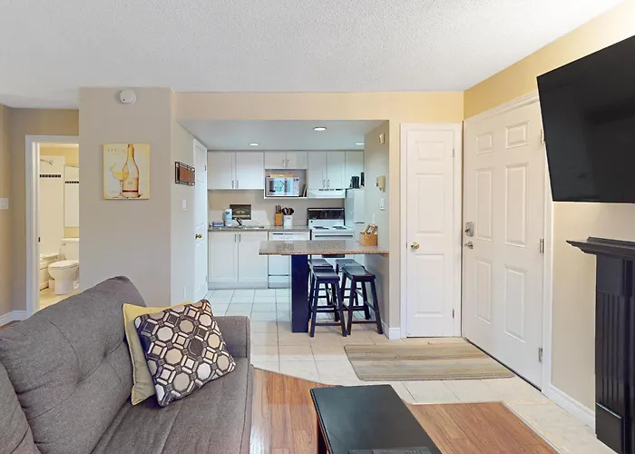 Ground Level, Mtnside W/ Pool, Hot Tub, Tennis!