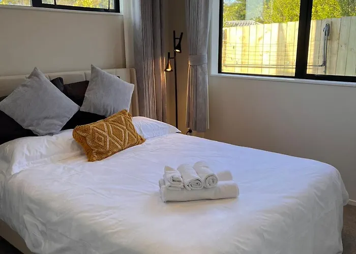 New Greenhithe Cozy Flat