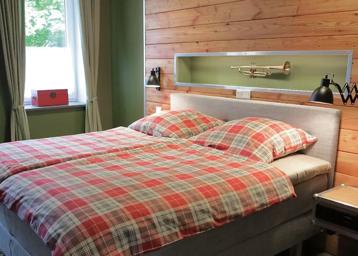 Appartement: Wohnungen Mit Balkon, Ruhig & Zentral, Nahe Centro & Arena