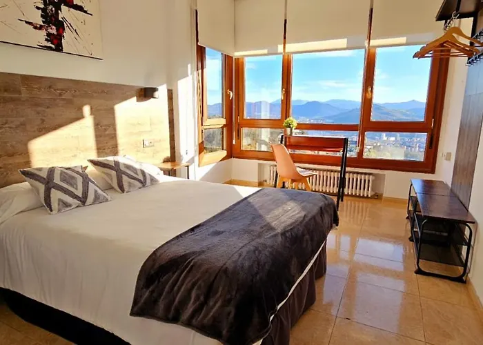 Artxanda Bilbao, Parking Gratuito En El Exterior Junto Al (Adults Only)