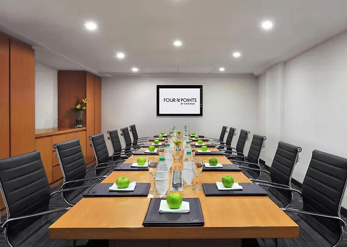 Hotel suites Four Points By Sheraton And Serviced Apartments Pune