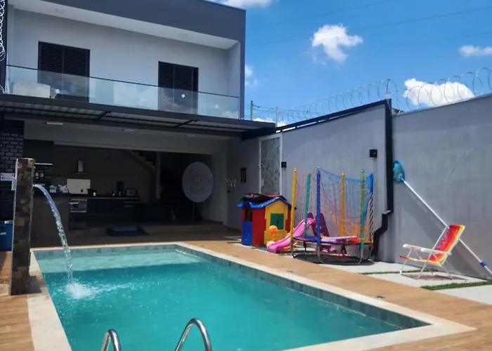 Sobrado novo e lindo com piscina