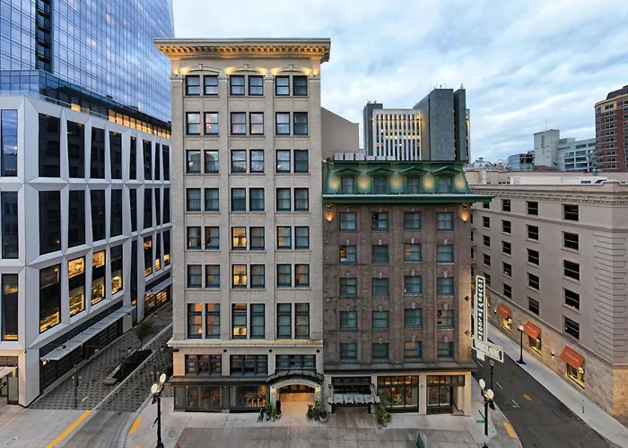 Central hotel: Woodlark Hotel Portland, A Tribute Portfolio Hotel