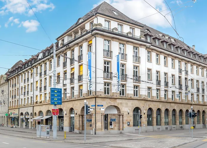 4 star hotel: Royal Hotel - Urban Living