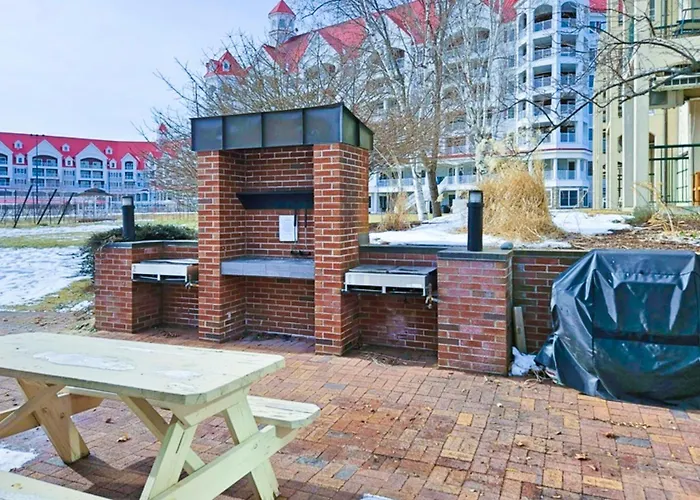 204 Studio At Rivergreen