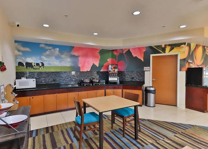 Comfort Inn & Suites Houston North - Spring
