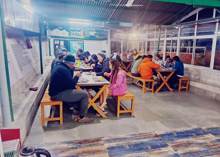 The Hostels Himalayas Youth Kempty Mussoorie