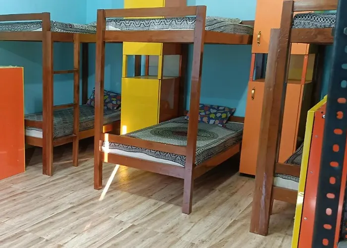The Hostels Himalayas Youth Kempty Mussoorie