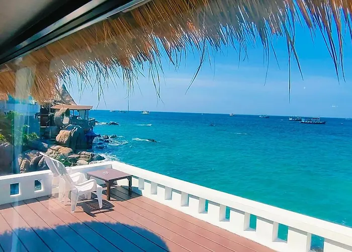Romantic hotels Clear View