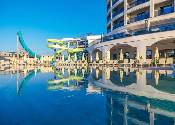 Side Moon Palace