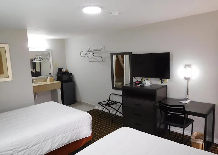 Deluxe Inn