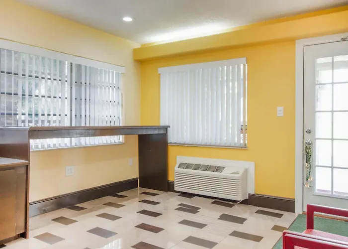Oyo Budget Inn Bartow