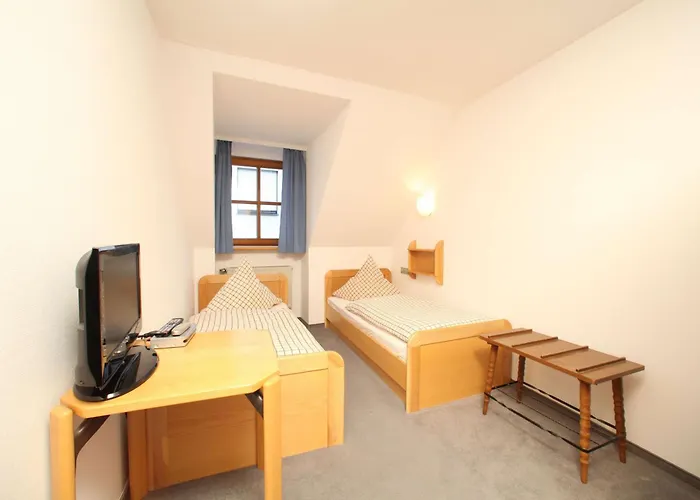 -Landgasthof Schuster