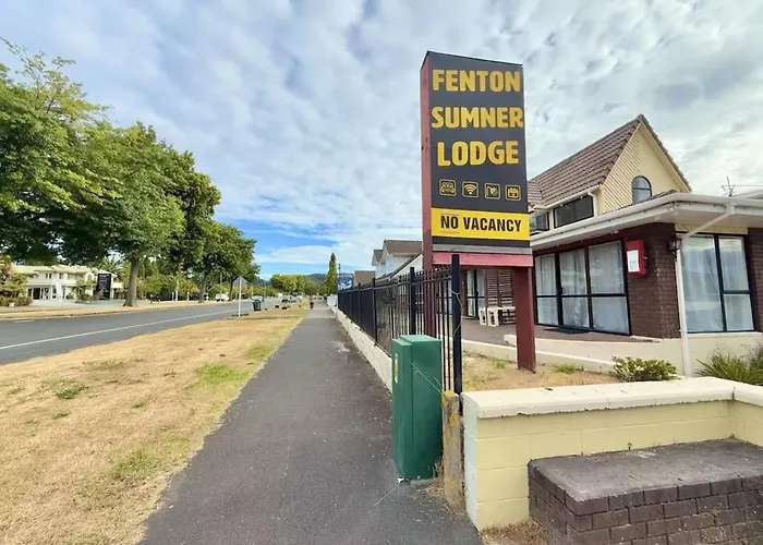 Unit 2 Fenton Sumner Lodge