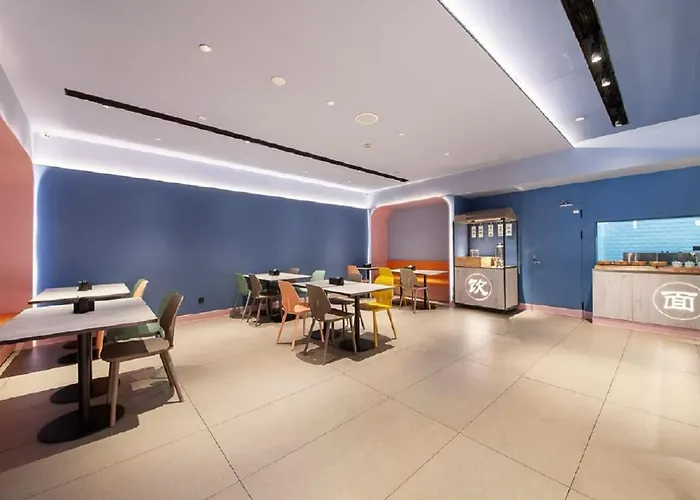 Hanting Hotel Shanghai Babaiban Pudian Road Subway Station