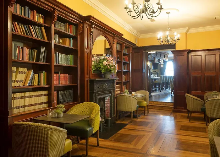 Cahir House Hotel