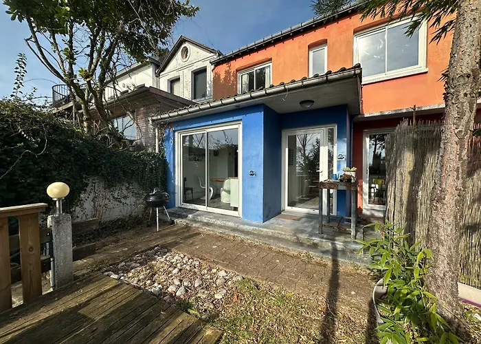 Rouen Eco Lodges Maison Entiere Avec Terrasse Dans Jardin Potager Piscine Parking