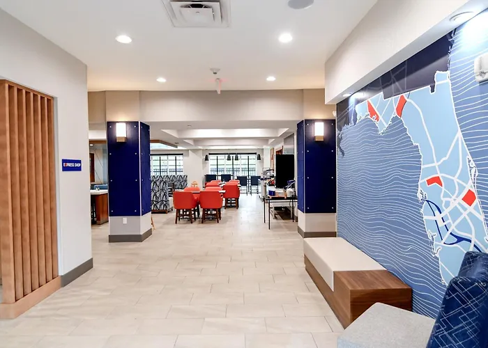 Holiday Inn Express & Suites Palm Coast - I-95