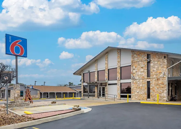 Beach hotel: Motel 6 Boerne Tx
