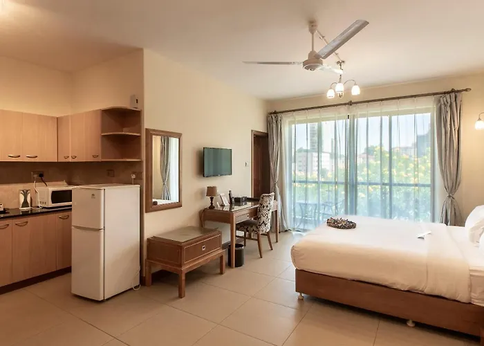 Lotos Inn & Suites -, Westlands