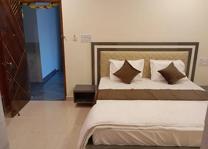 Aadya Inn New Luxury Hotel
