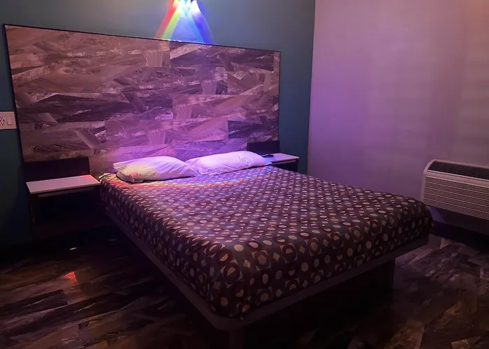 Bob'S Motel