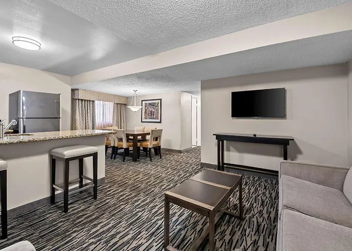 Best Western Los Alamitos Inn & Suites