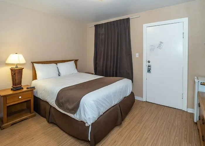 Maples Motel