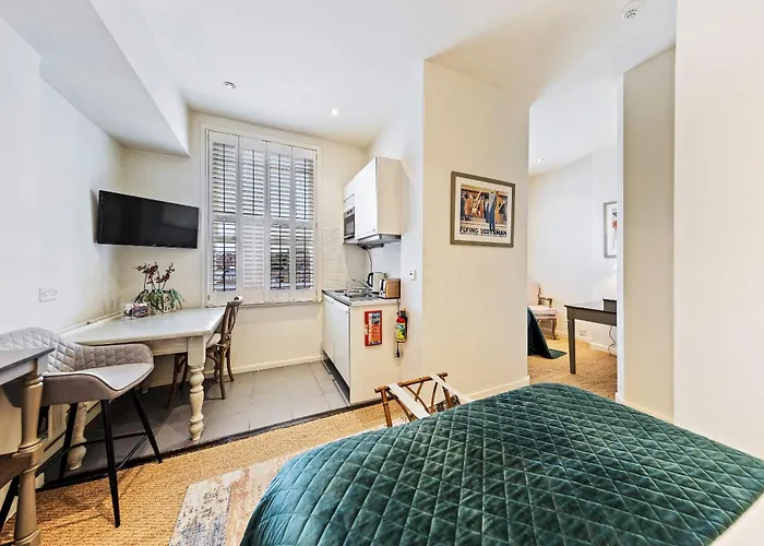 Apartment: Vancouver Hotel & Studios