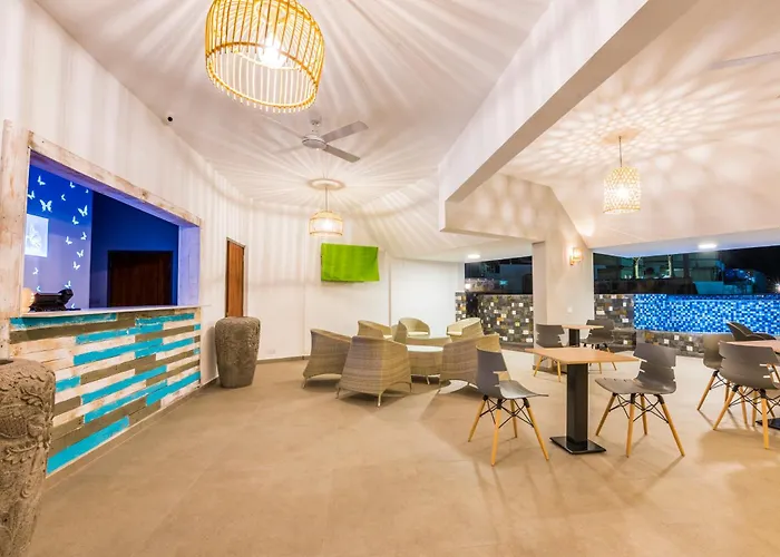Azur Paradise Hotel&Rooftop Bar