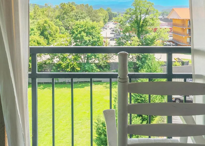 Arbors At Island Landing Hotel & Suites