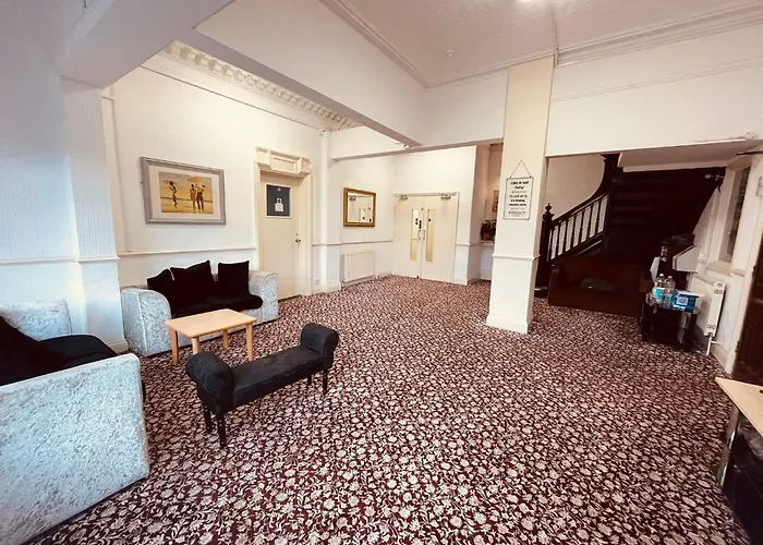 Star Hotel, South Leicester