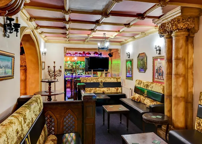 Empire Hotel