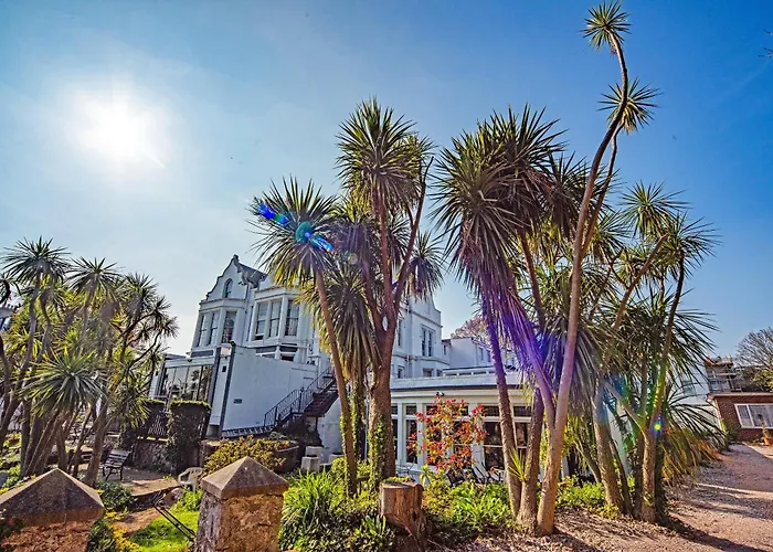 Resorts Guide Sherwood Palm , Torquay Beach