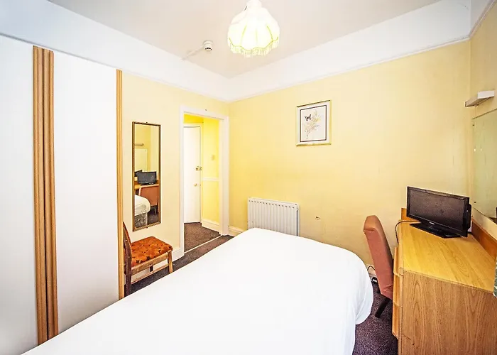 Resorts Guide Sherwood Palm , Torquay Beach