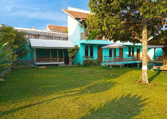 Oyo 93248 Villa Syariah Astuti Lestari