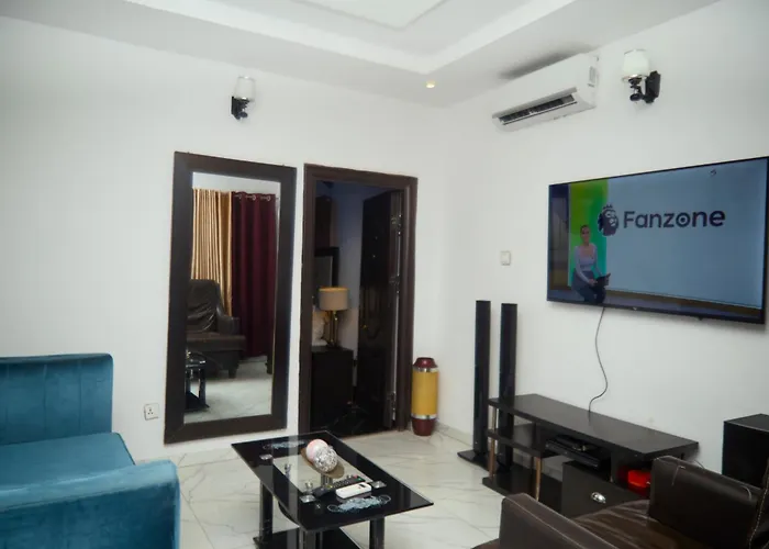Hotels Close to Airport Vhs Vinchee Suites