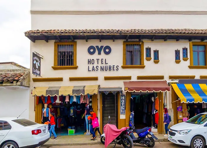 Capital O Oyo Hotel Las Nubes Mercado De Dulces Y Artesanias Ambar, San Cristobal De Las Casas