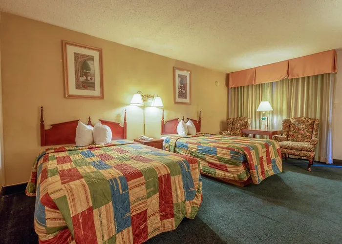 Royal Holiday Motel By Belvilla Gallup I-40