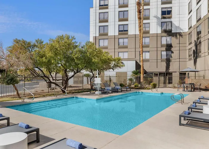 Pet Friendly hotel: Doubletree By Hilton Las Vegas Airport