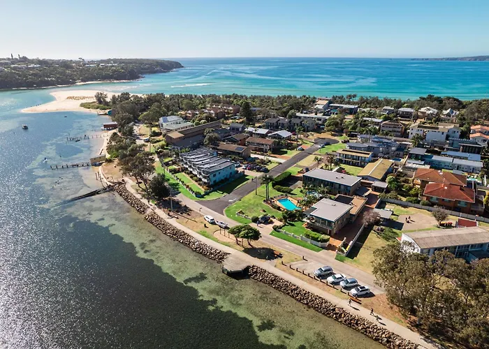 The Retreat Lakeside Merimbula